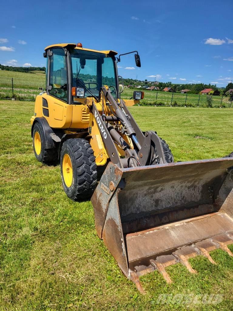 Volvo L 25 F Фронтальні навантажувачі
