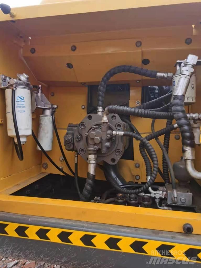 Volvo EC 210 DL Гусеничні екскаватори