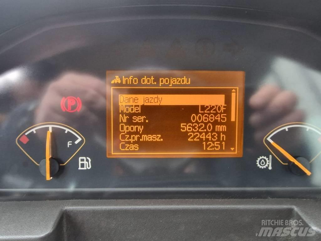 Volvo L 220 F Фронтальні навантажувачі