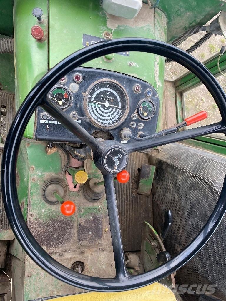 John Deere 1630 Трактори