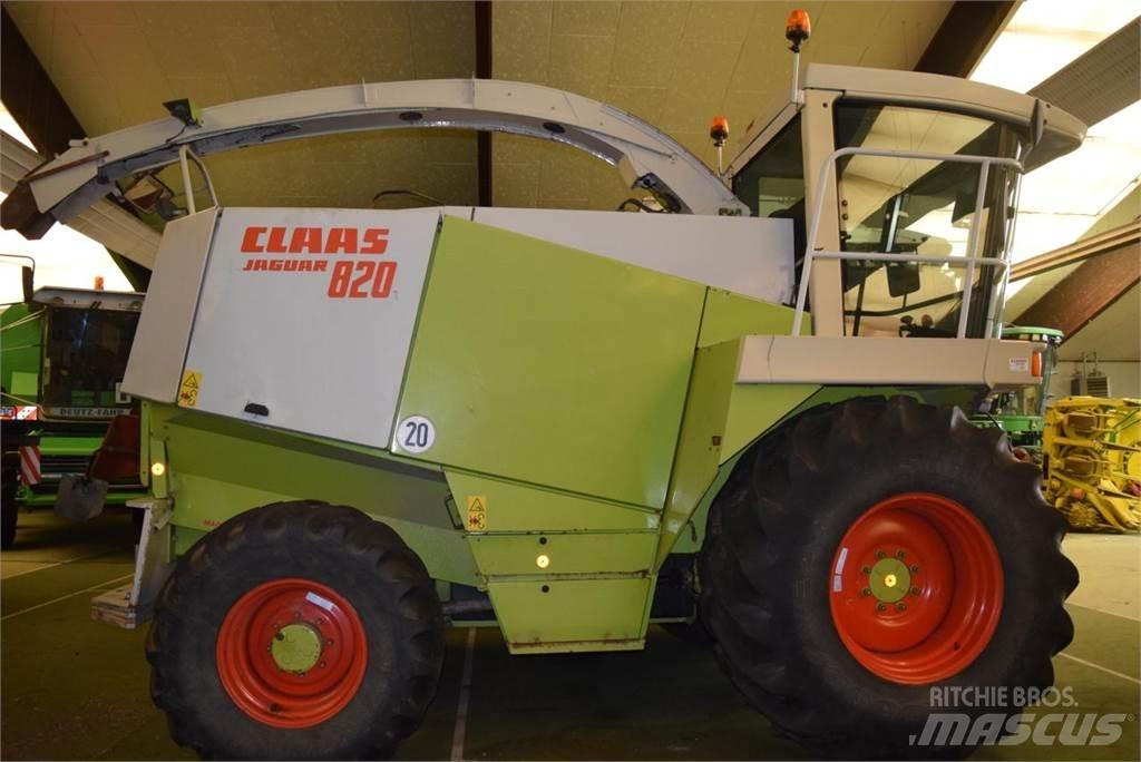 CLAAS Jaguar 820 Кормозбиральні комбайни