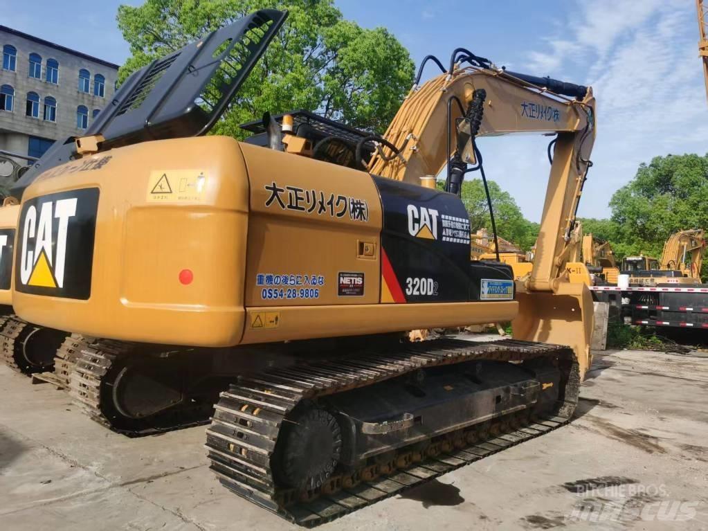 CAT 320d2 Гусеничні екскаватори
