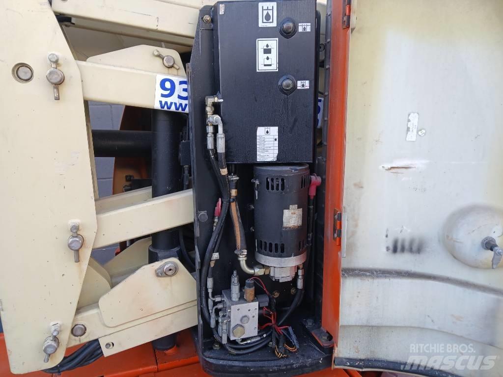 JLG E300AJP Колінчаті підйомники