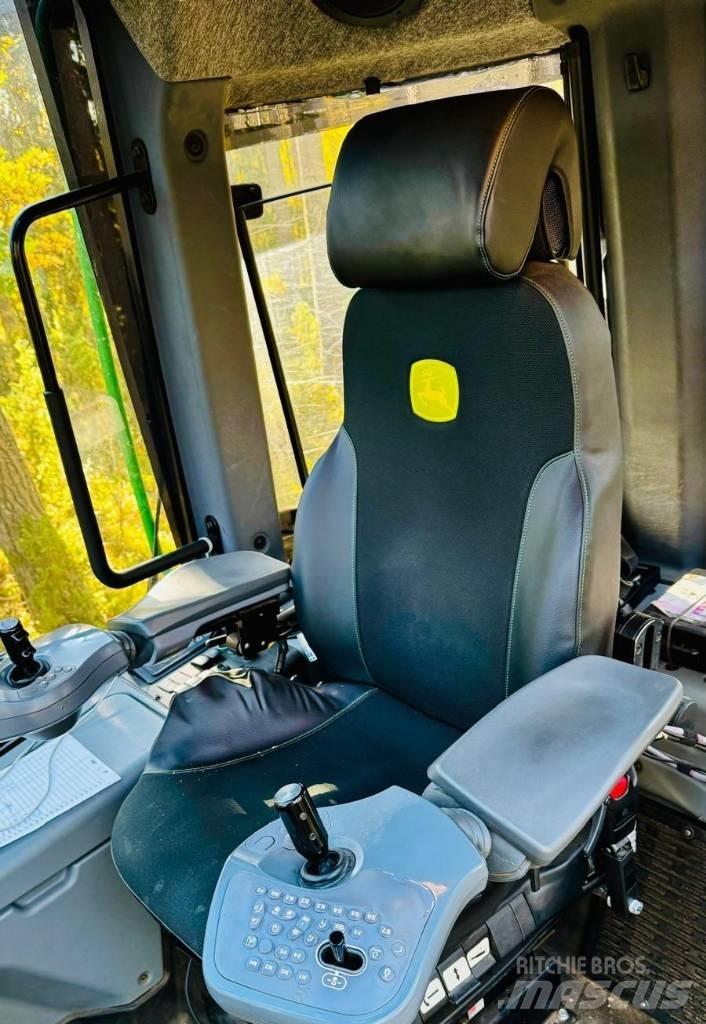 John Deere 1010G Форвардери