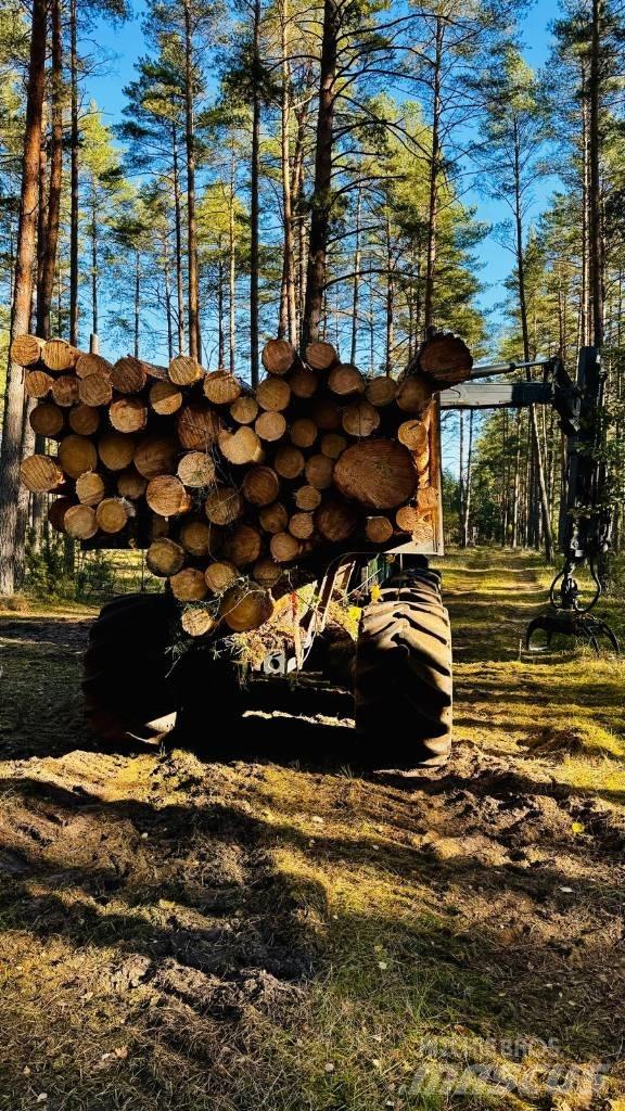 John Deere 1010G Форвардери