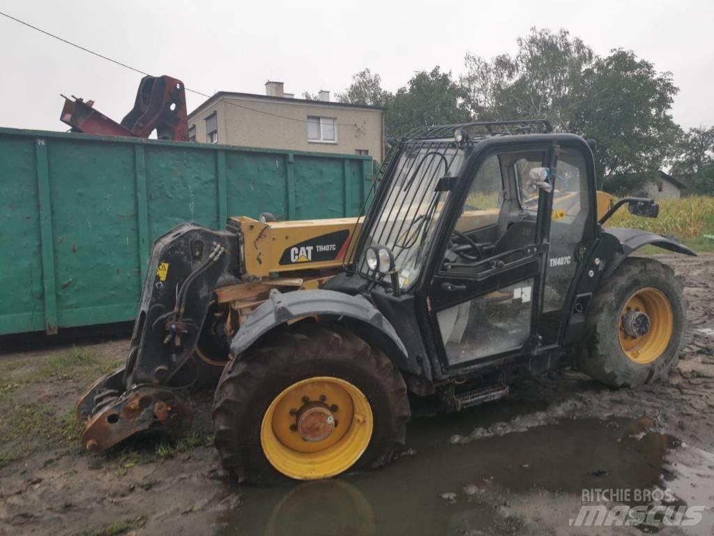 CAT TH 407 2013r Телескопічні навантажувачі