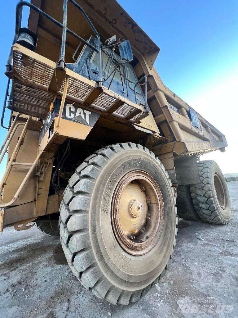 CAT 777D Міні самоскиди