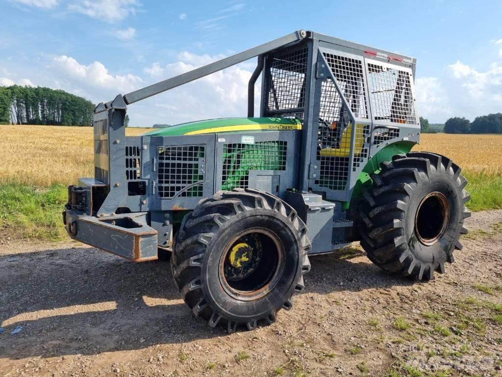 John Deere 5100 M Лісогосподарські трактори