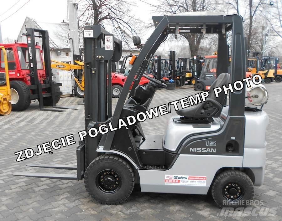 Nissan NP1F1A15D Газові навантажувачі