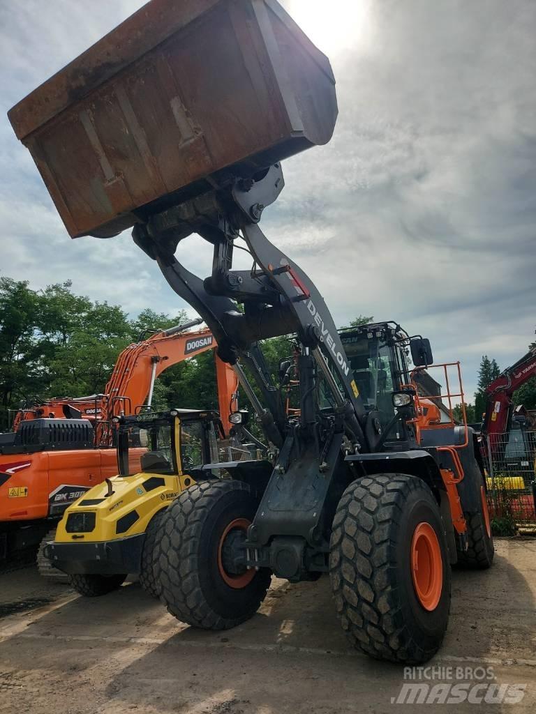 Develon DL 420 CVT-7 Фронтальні навантажувачі