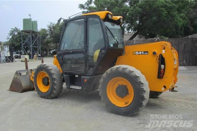 JCB 541-70 Вантажівки / спеціальні
