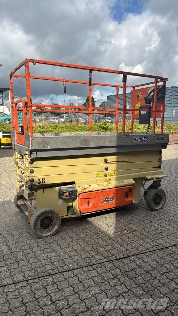 JLG 3246 ES Підйомники-ножиці