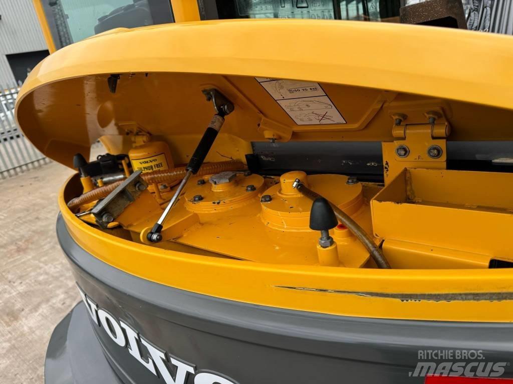 Volvo ECR 88 Середні екскаватори 7т. - 12т.