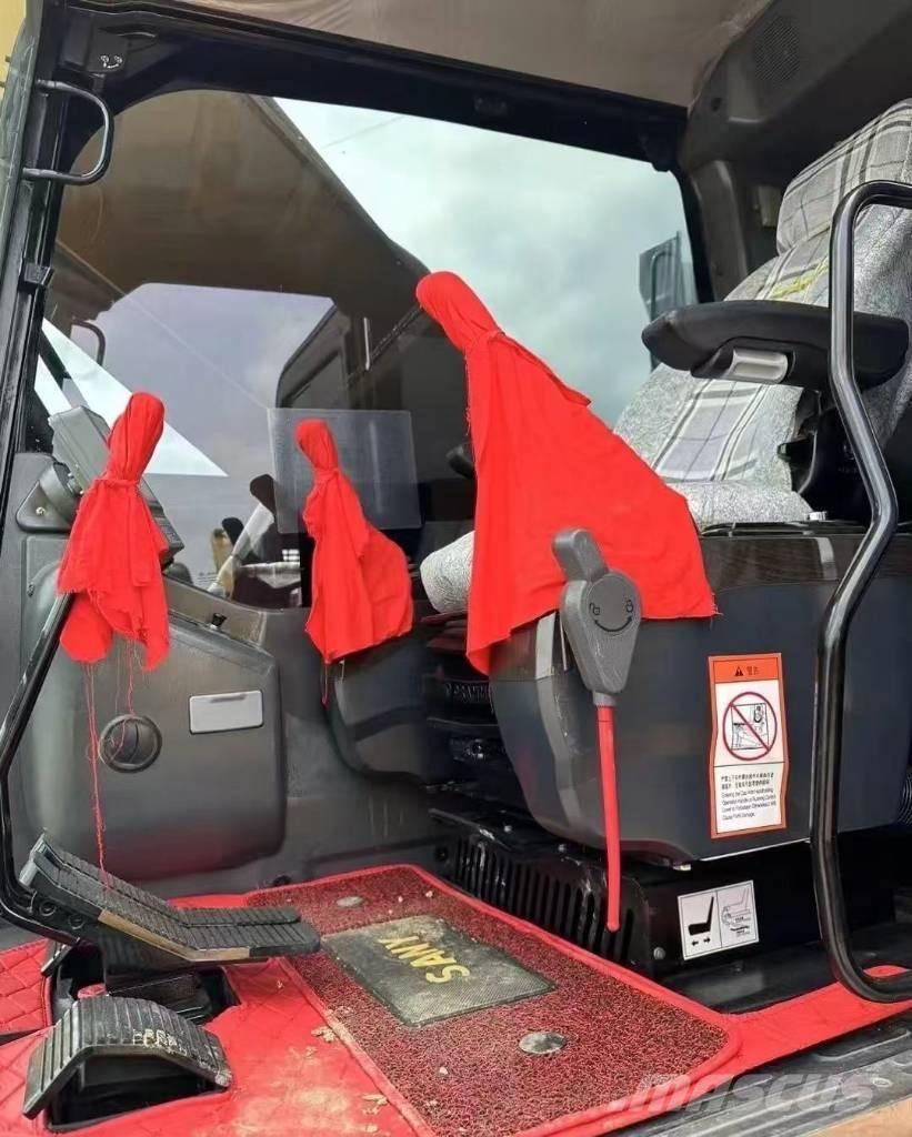 Sany SY 235 Гусеничні екскаватори