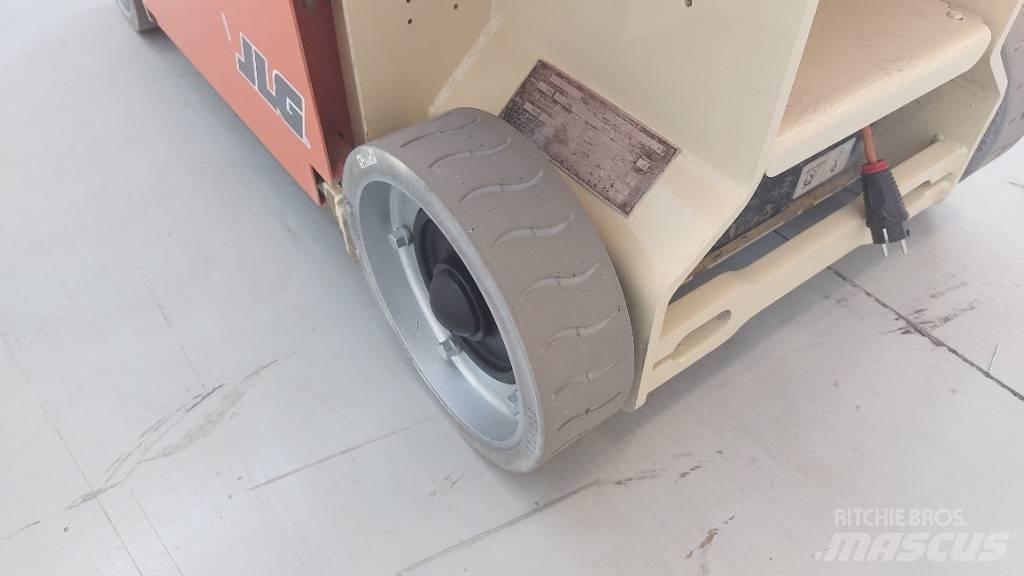JLG 1230 ES Підйомники-ножиці