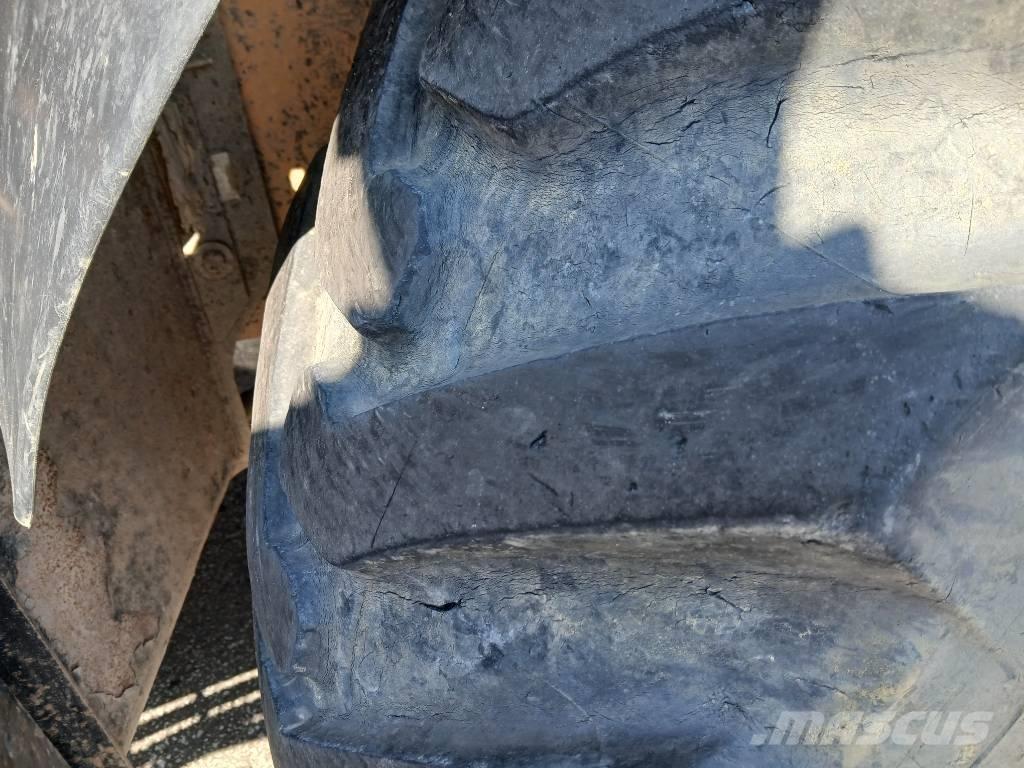 JCB 4 CX ProAEC Екскаватори-навантажувачі