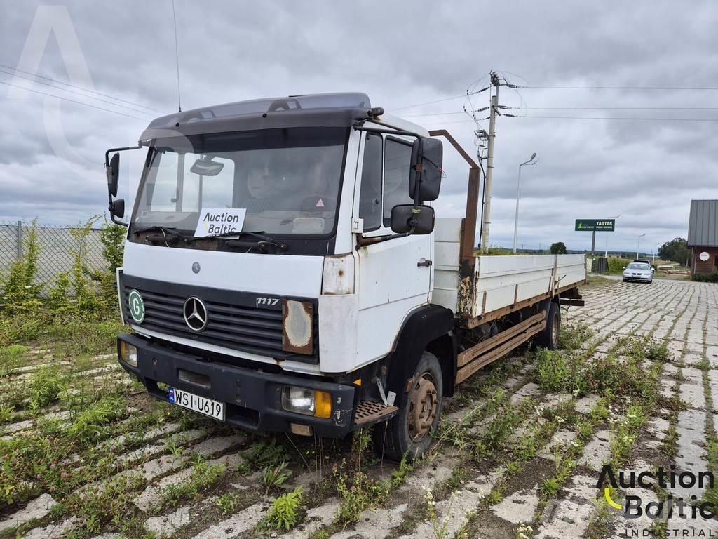 Mercedes-Benz 1117 Вантажівки-платформи/бокове розвантаження