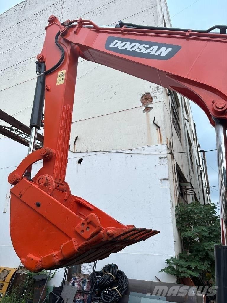 Doosan DX 60 Міні-екскаватори < 7т