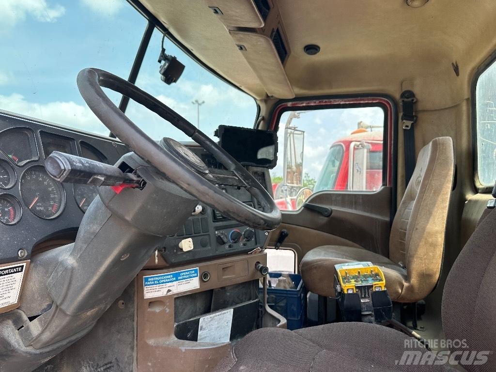 Mack Granite GU 813 Вантажівки / спеціальні