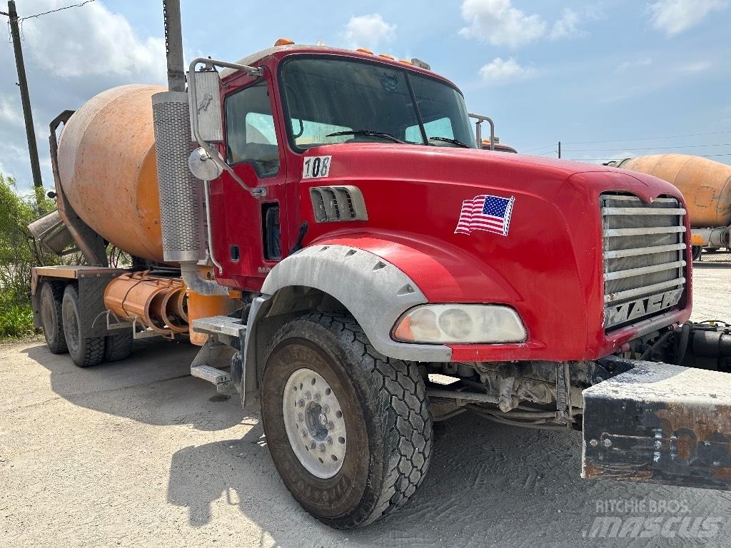Mack Granite GU 813 Вантажівки / спеціальні