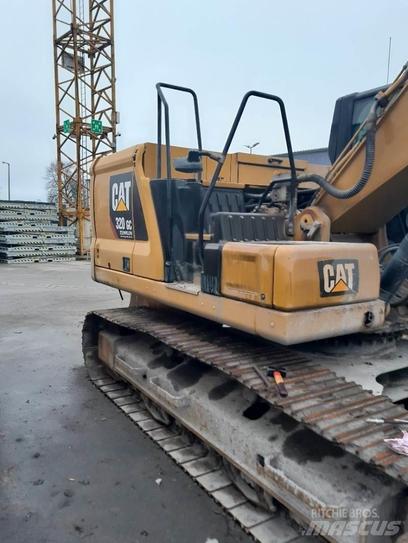 CAT 320GC Гусеничні екскаватори