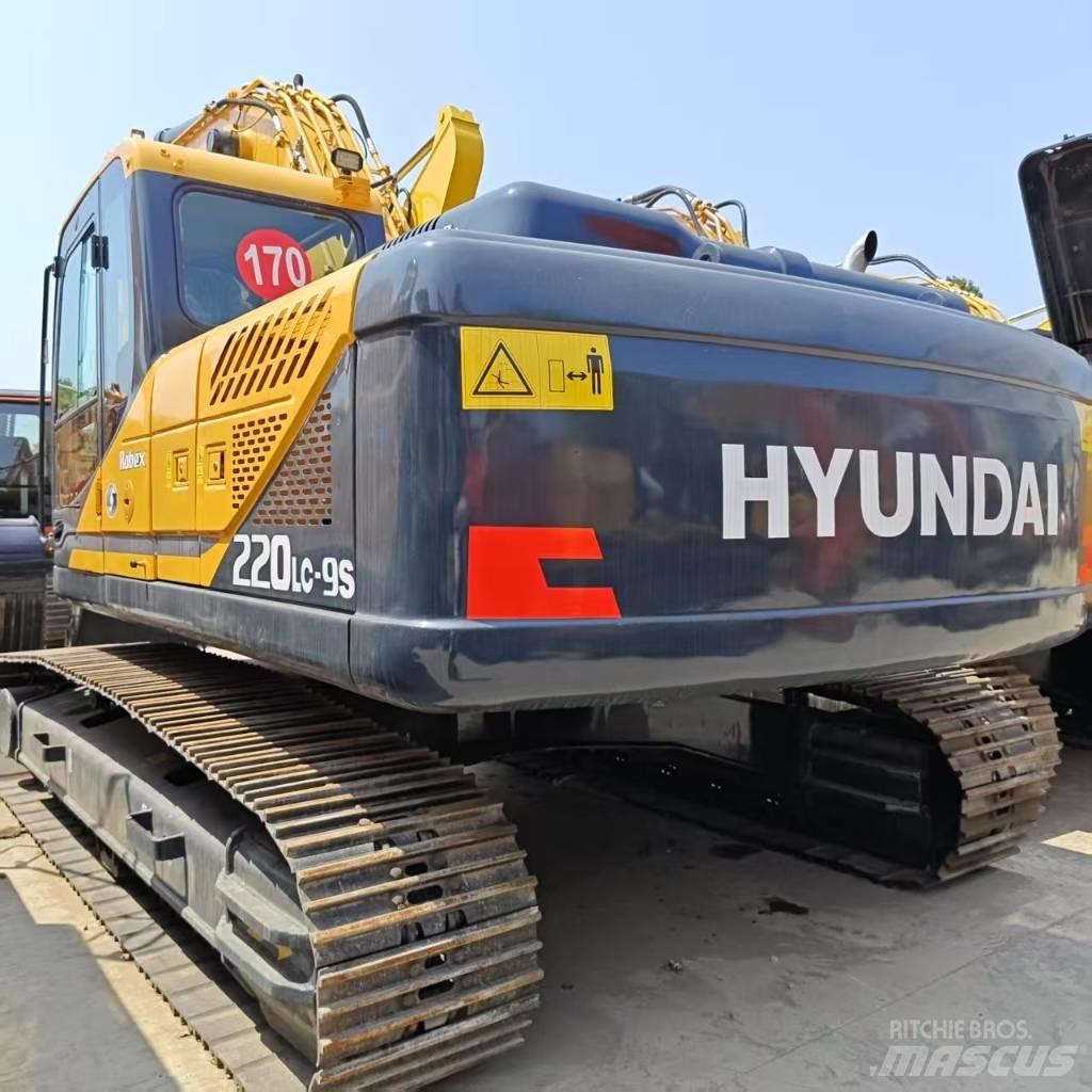 Hyundai 220lc-9s Гусеничні екскаватори