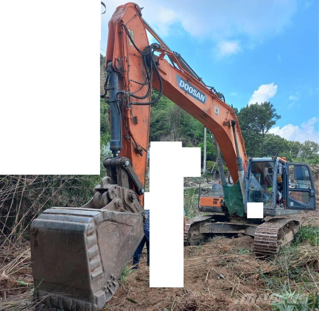 Doosan DX 300 LC-5 Гусеничні екскаватори