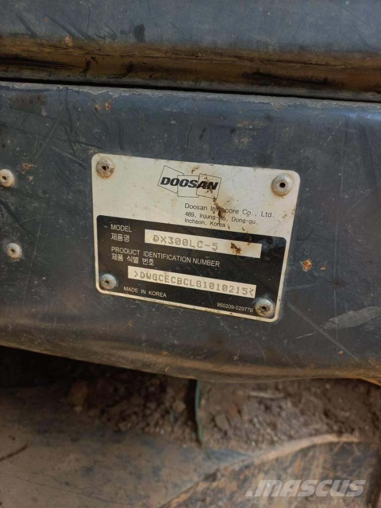 Doosan DX 300 LC-5 Гусеничні екскаватори