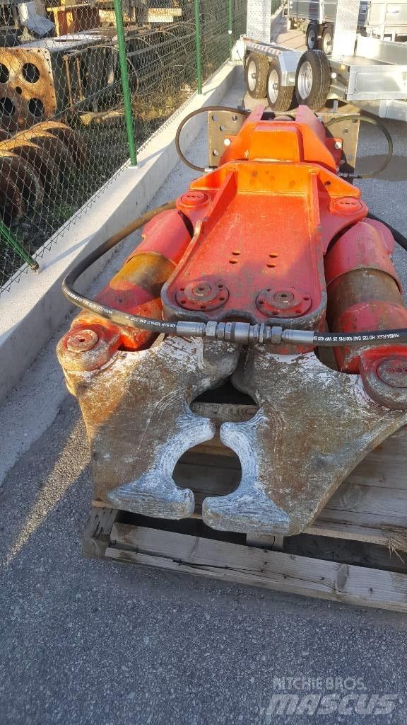 Rammer RCC16R Різаки