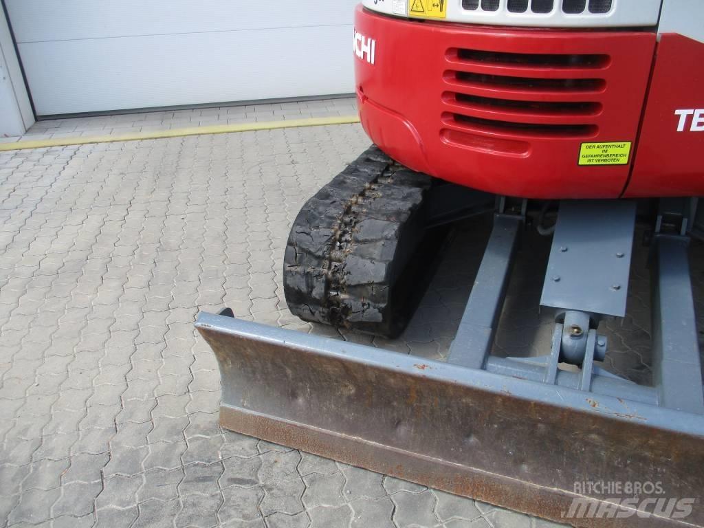 Takeuchi TB 153 FR Міні-екскаватори < 7т