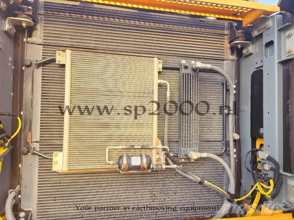 Liebherr R 936 LC Гусеничні екскаватори