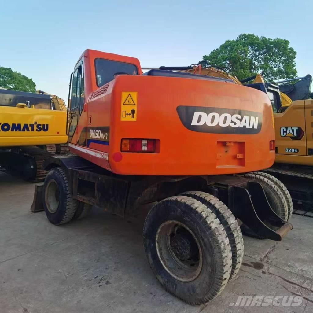 Doosan DH 150 W-7 Колісні екскаватори