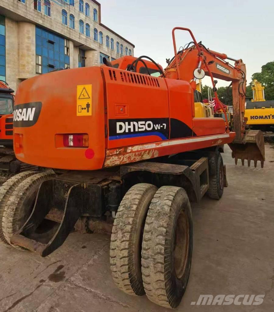 Doosan DH 150 W-7 Колісні екскаватори
