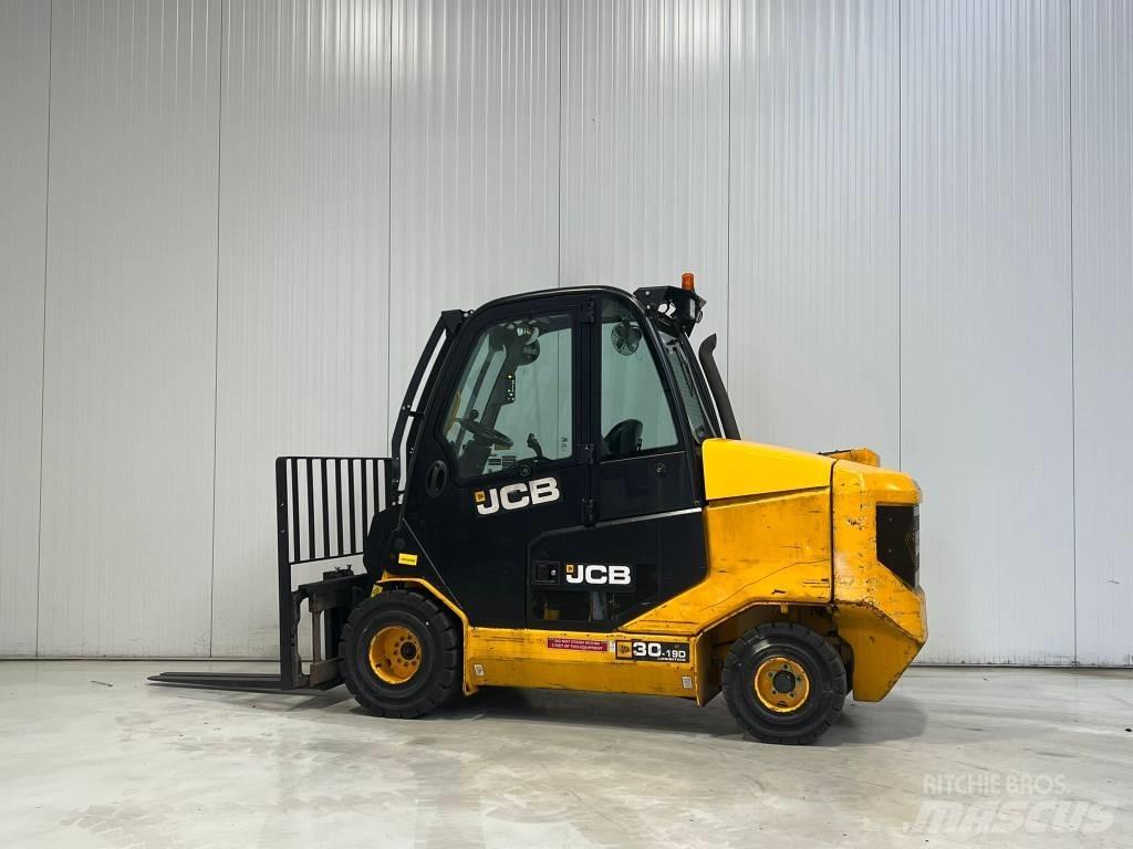 JCB TLT30-19D-2WD Дизельні навантажувачі
