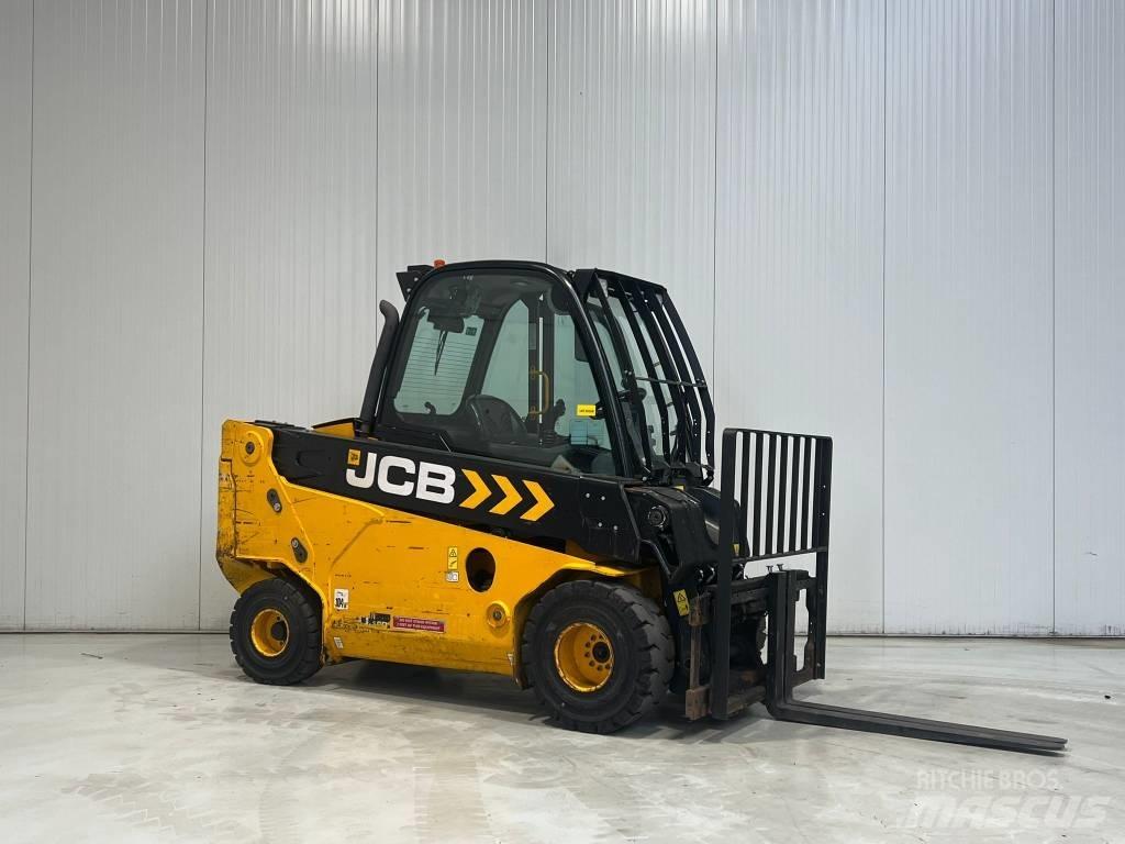 JCB TLT30-19D-2WD Дизельні навантажувачі