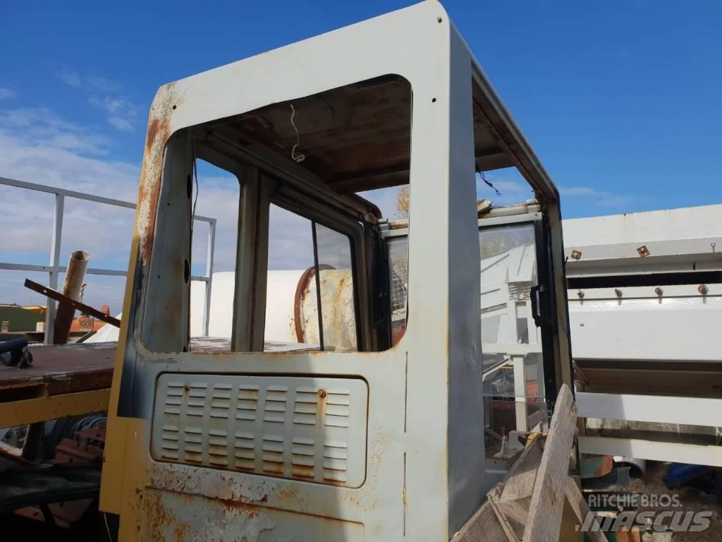 CAT 320B ali 320 Кабіна