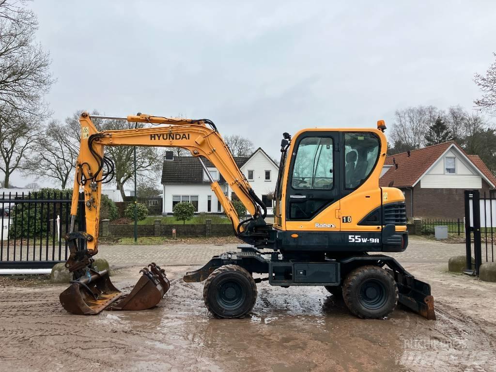 Hyundai 55W-9A Колісні екскаватори