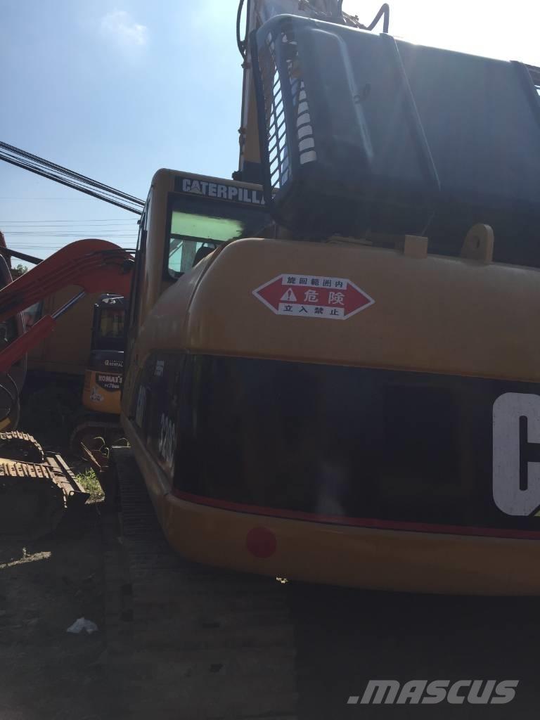 CAT 320 C Гусеничні екскаватори