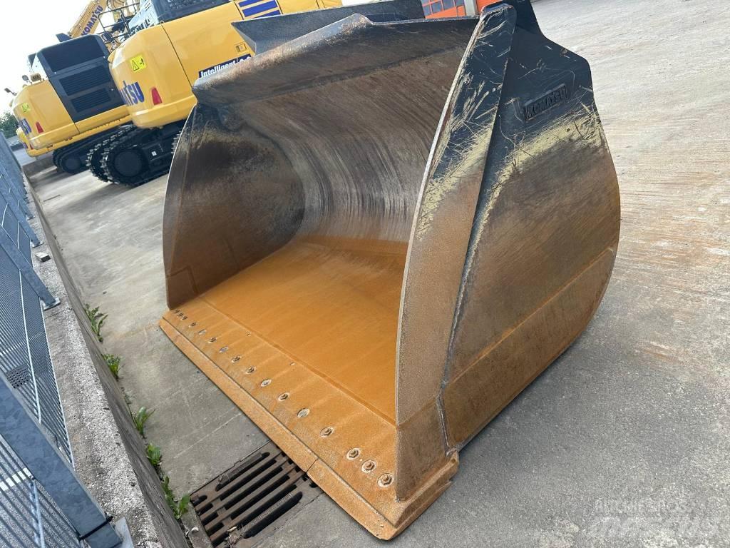 Komatsu Schaufel Ковші