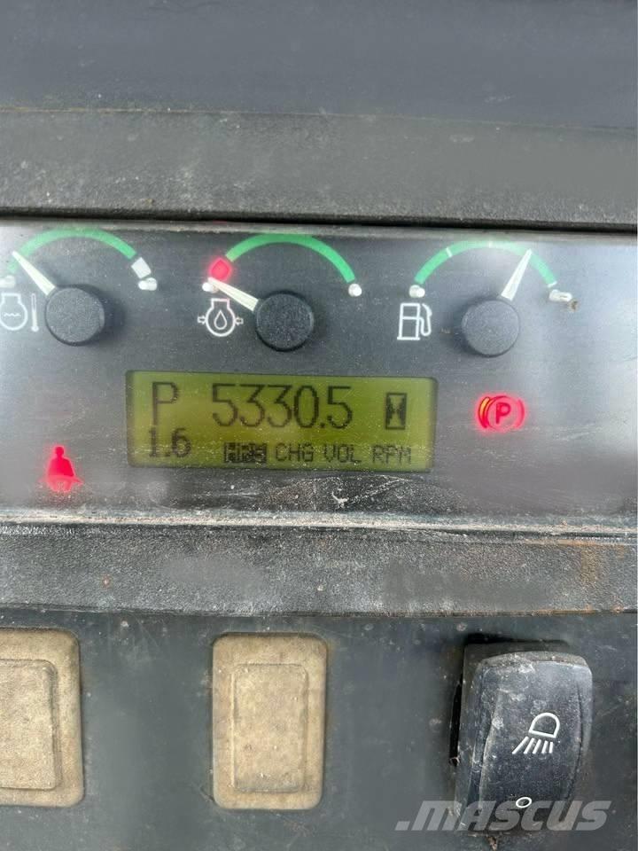 John Deere 650 JLT Гусеничні бульдозери