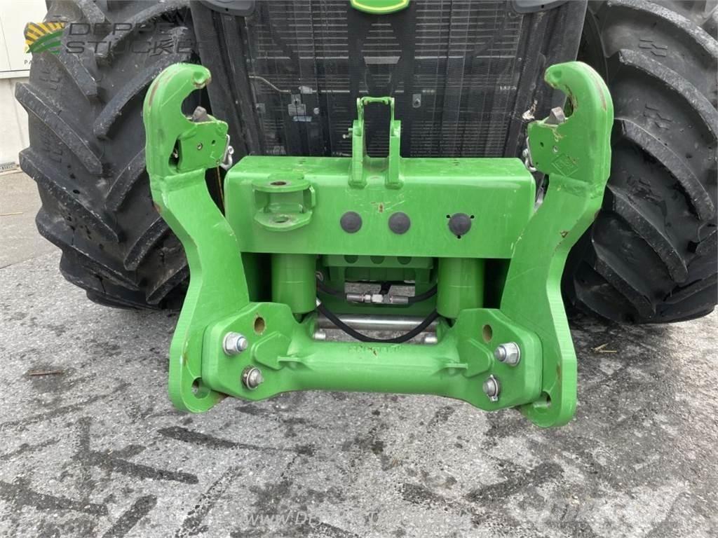John Deere 8370R Трактори