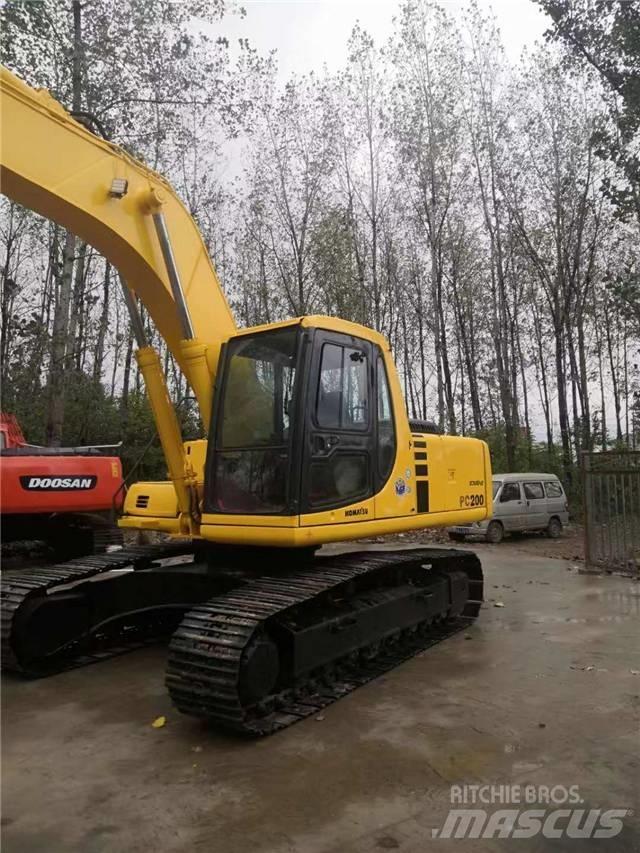 Komatsu PC 200-6 Гусеничні екскаватори