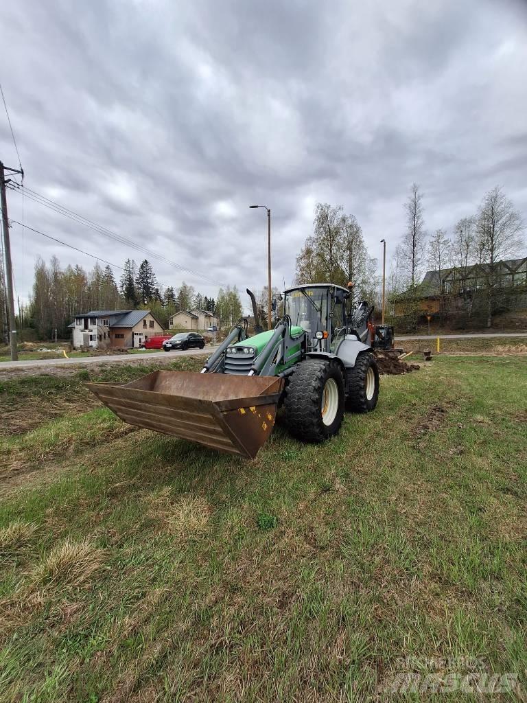 Lännen 8600 E Екскаватори-навантажувачі
