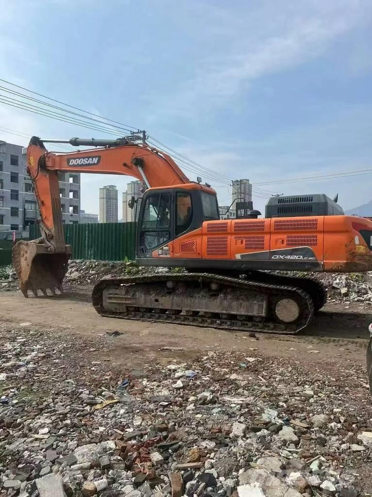 Doosan DX420LC Гусеничні екскаватори