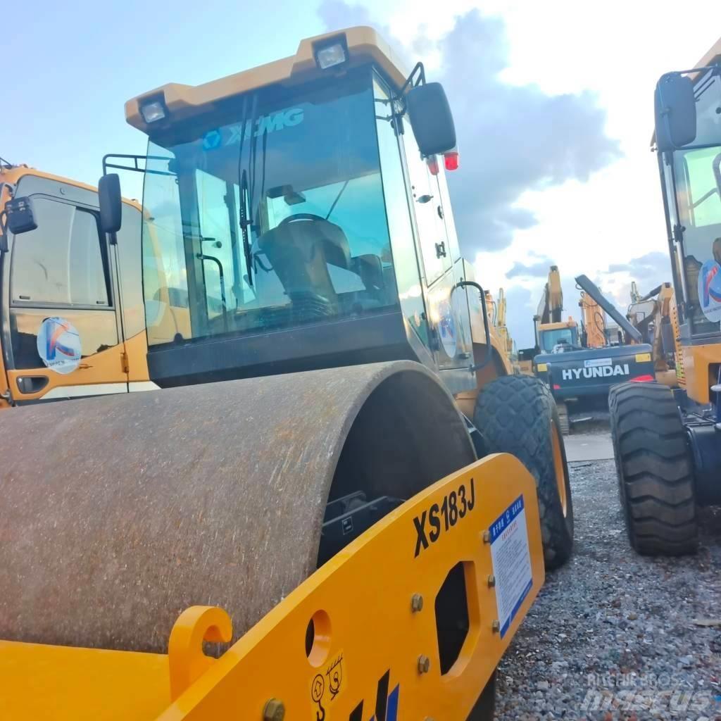 XCMG XS 183 J Грунтові котки