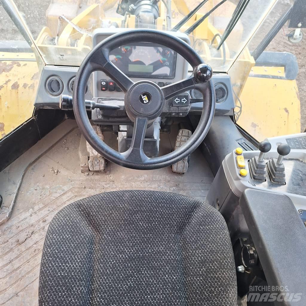 CAT 950 GC Фронтальні навантажувачі