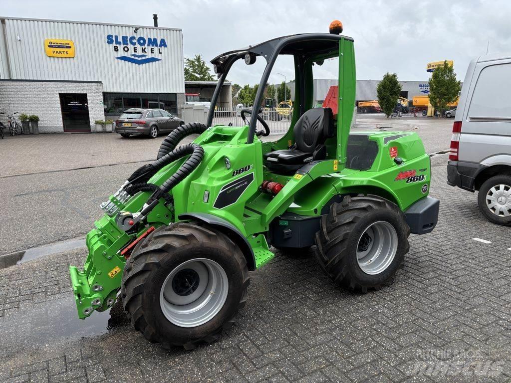 Avant 860i TDL + Фронтальні навантажувачі
