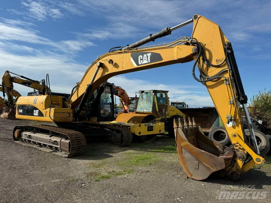 CAT 324 D L Гусеничні екскаватори
