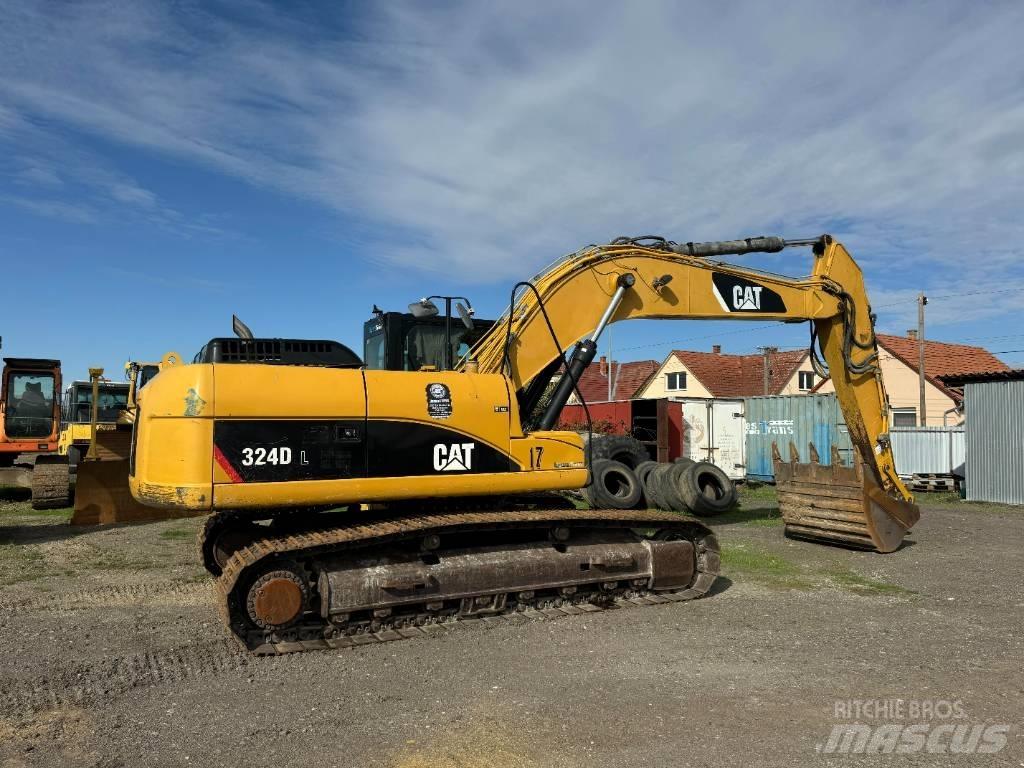 CAT 324 D L Гусеничні екскаватори
