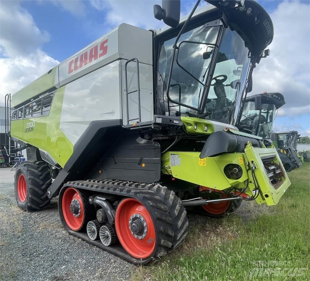 CLAAS 7700 TT Зернозбиральні комбайни